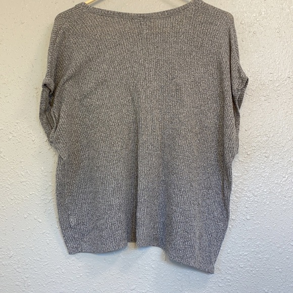 Forever 21 short sleeve shirt - Picture 2 of 3